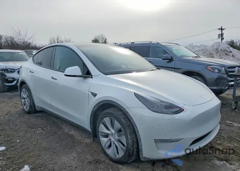 2023 Tesla Model Y z USA, uszkodzony, nr VIN 7SAYGDEDXPF932383